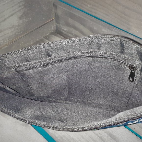 NWT Luxury Embroidered Clutch Lotus Design Golden Lotus Wrist Strap Double Sided - Picture 2 of 2